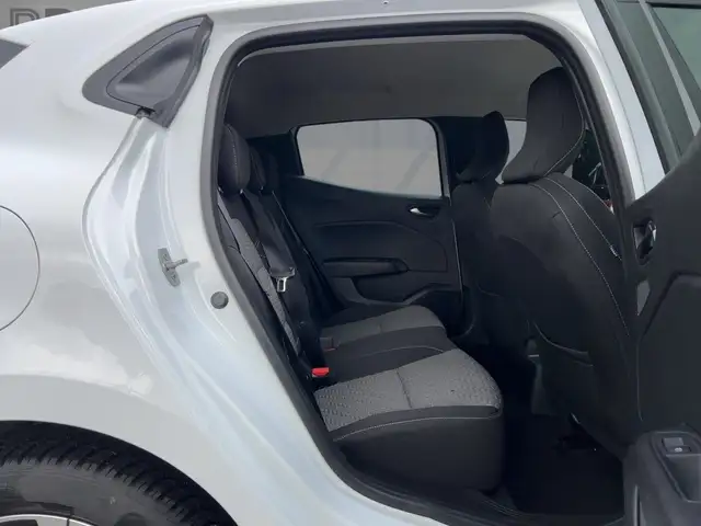 Renault Clio view 9
