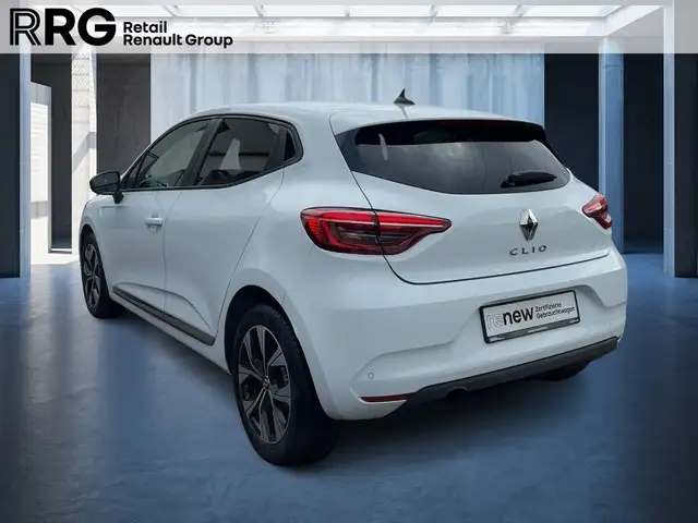 Renault Clio view 4