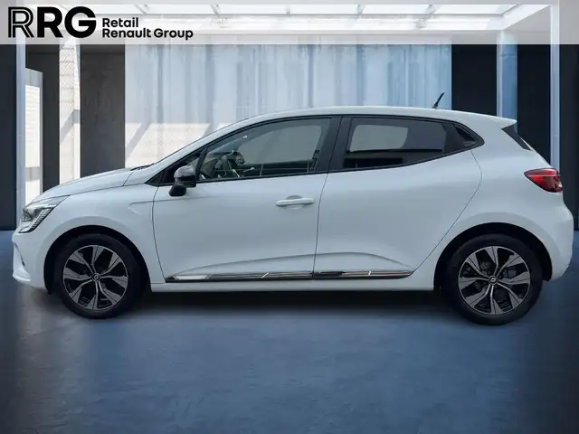 Renault Clio view 2