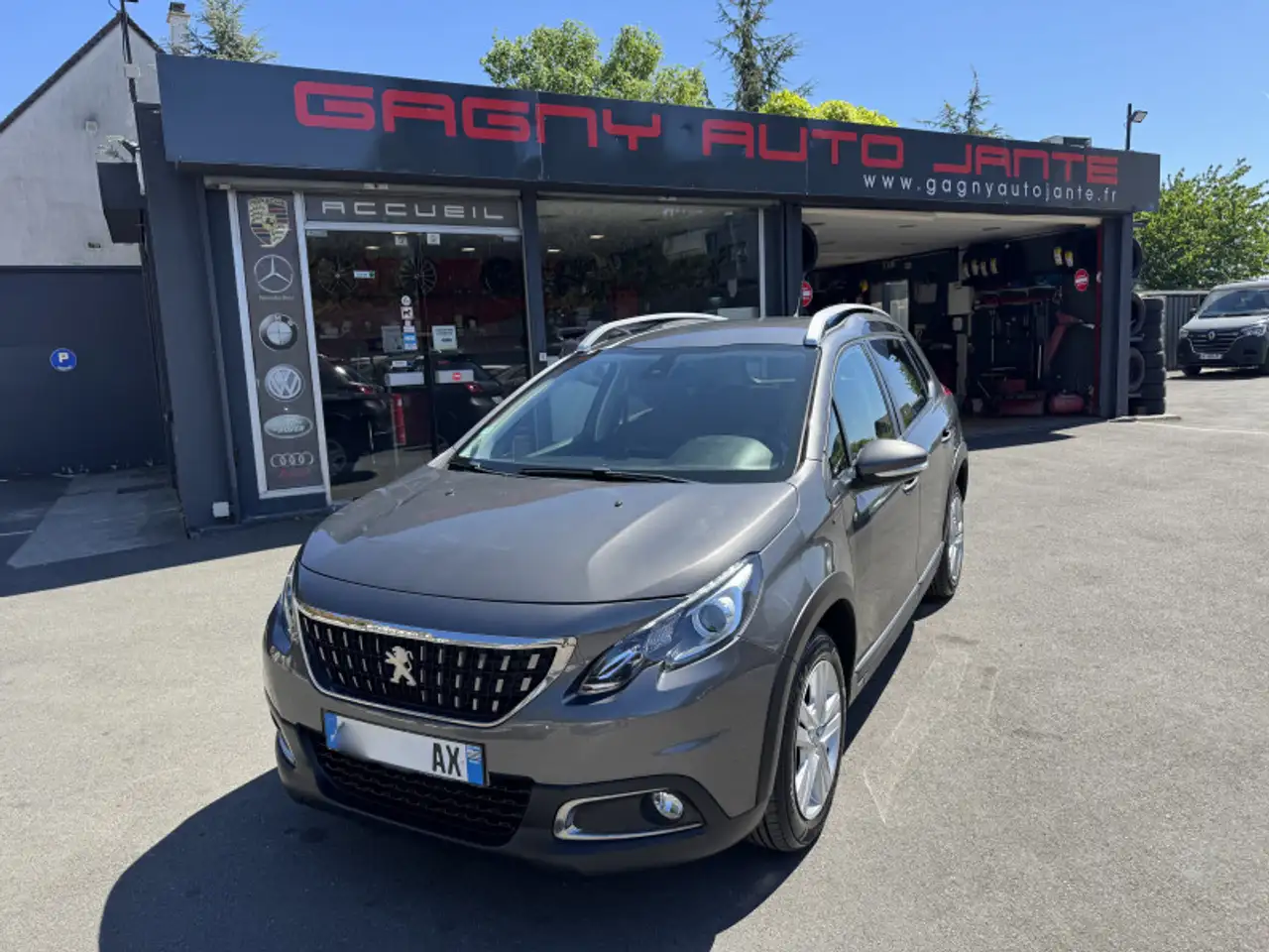 Peugeot 2008 1.2 PURETECH 110CH E6.C SIGNATURE S\\u00