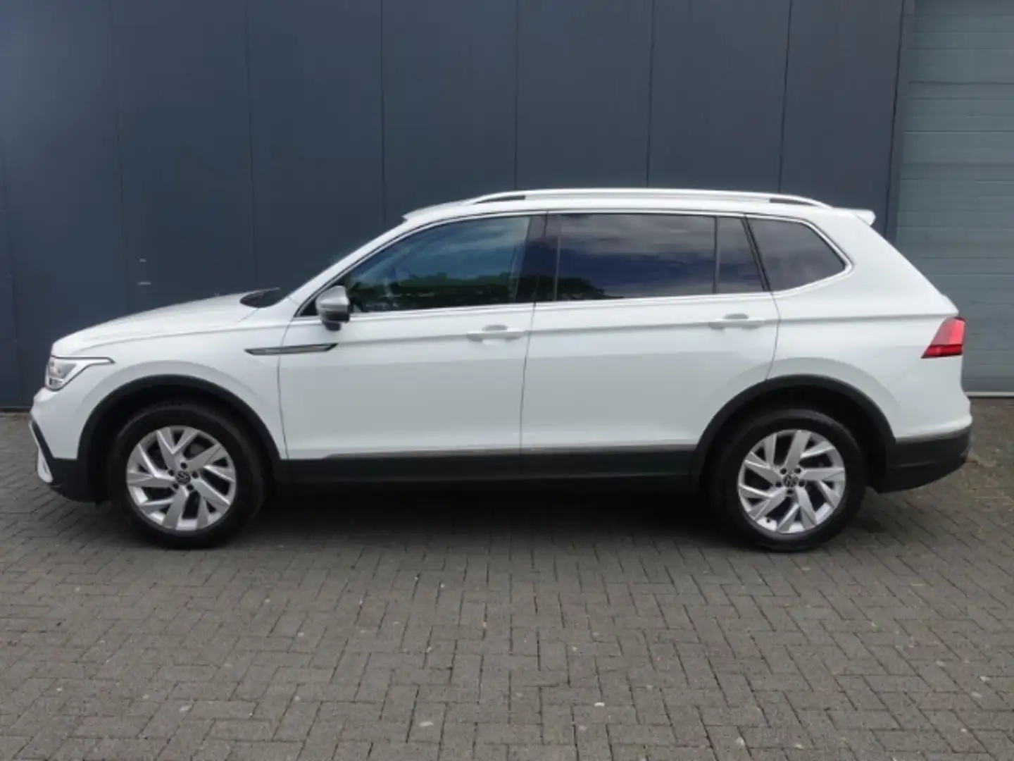 Volkswagen Tiguan Allspace 1.5 TSI DSG+LIFE+ANHÄNGEKUPPLUNG+SITZHEIZUNG Weiß - 2