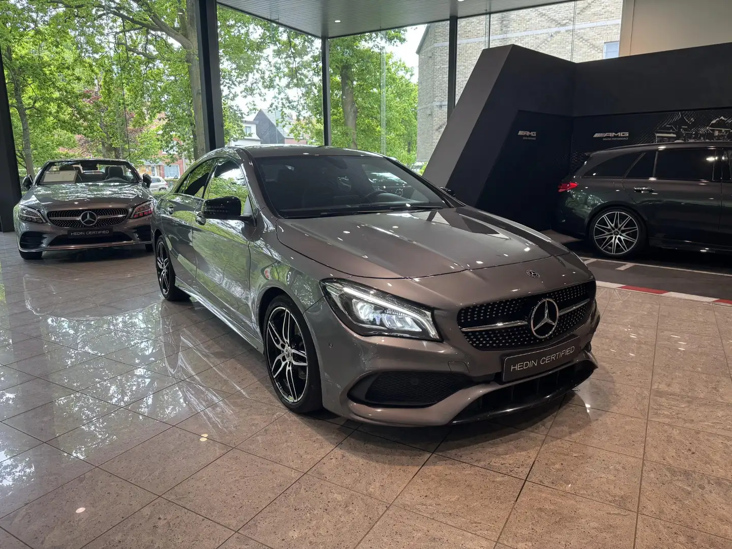 Mercedes-Benz CLA 180 Coupé AMG LINE - 2