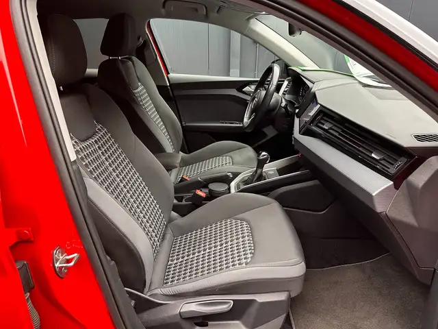 Audi A1 view 9
