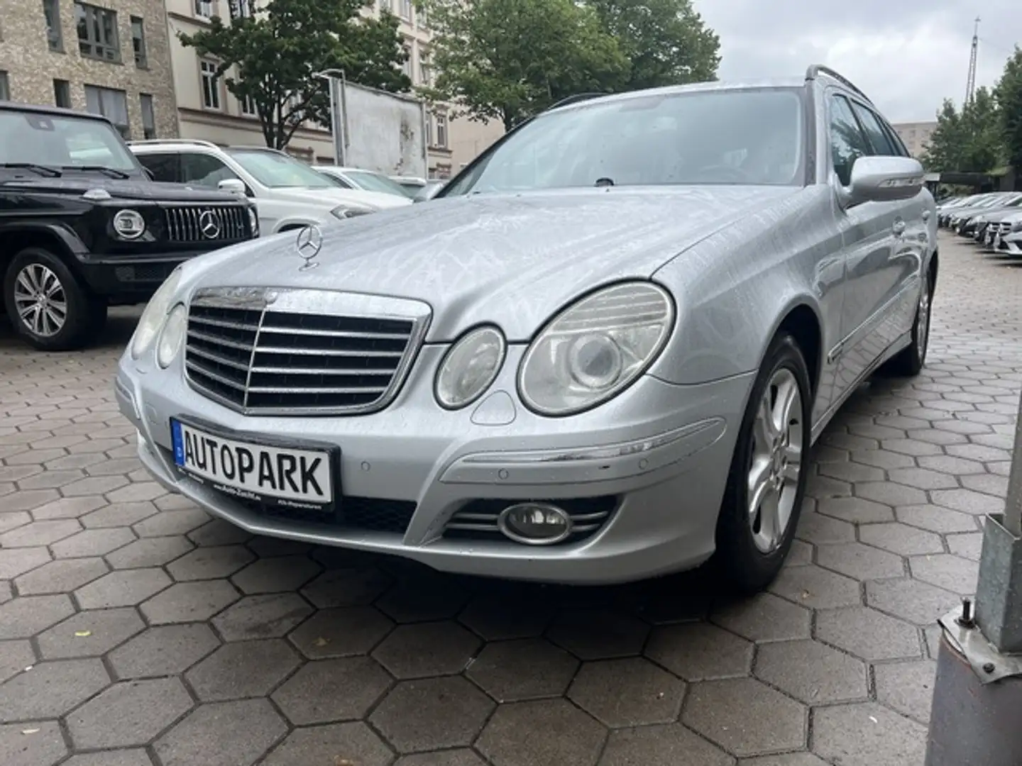 Mercedes-Benz E 220 CDI T BleuEfficiency Avantgarde*Tiptronic Argento - 2