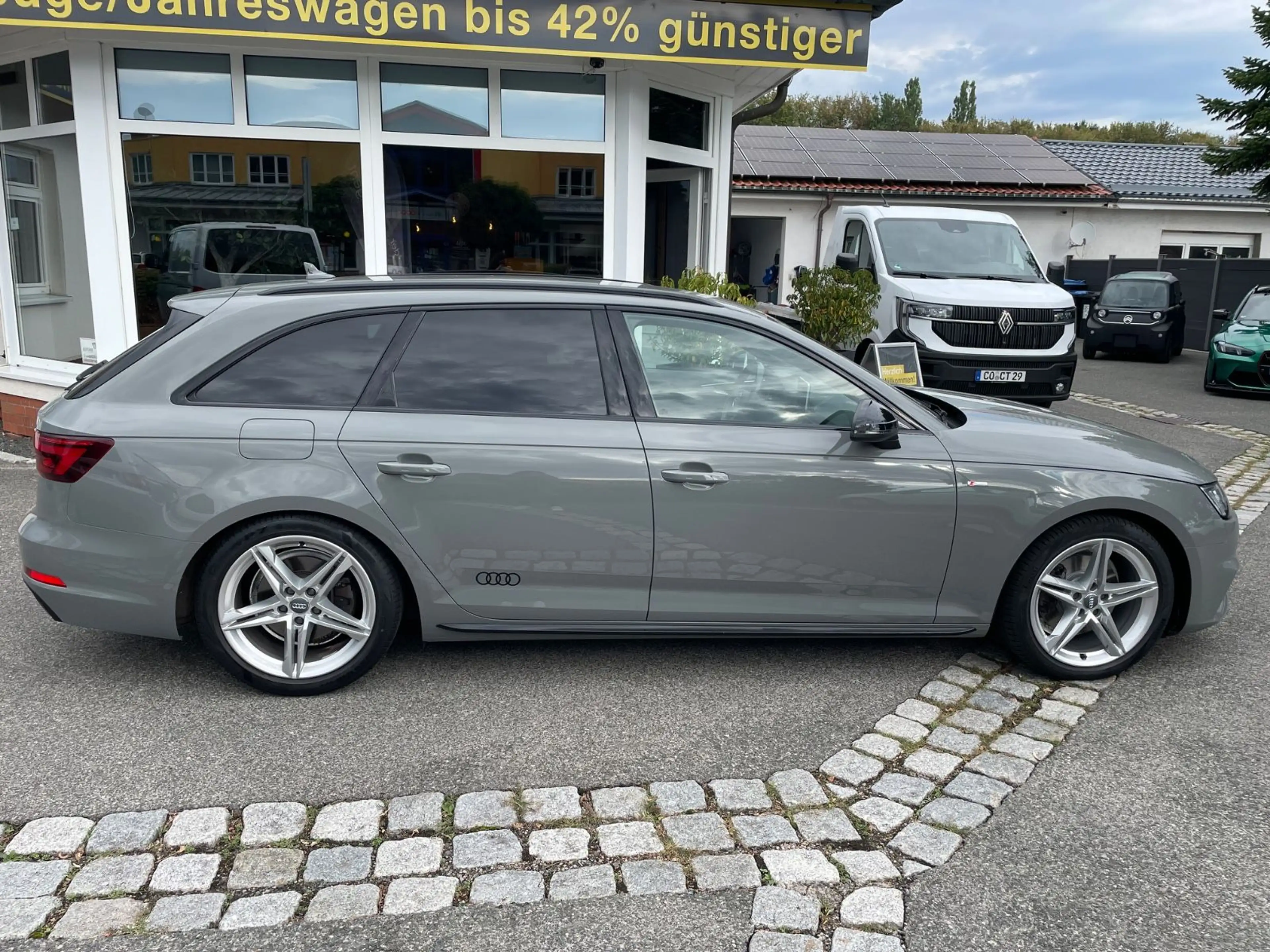 Audi A4 Avant S line Sport Plus/Black/AHK/169mtl. — photo 6