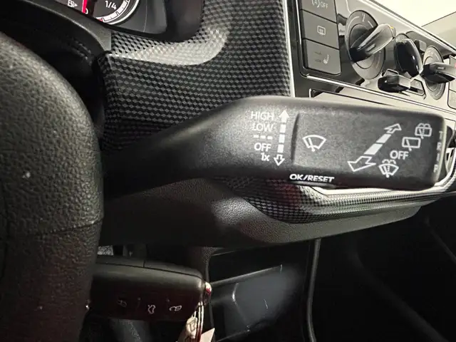 Volkswagen Up! view 12