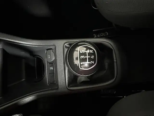 Volkswagen Up! view 13