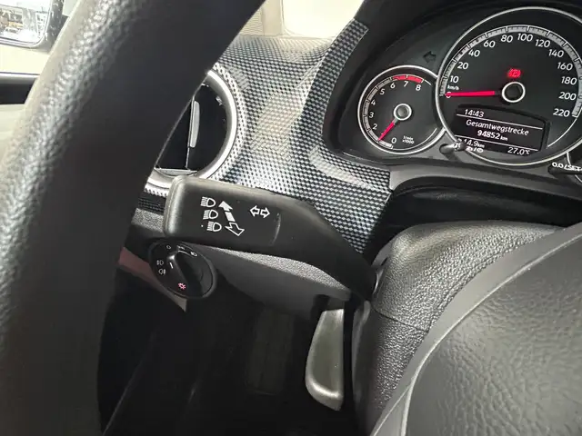Volkswagen Up! view 11