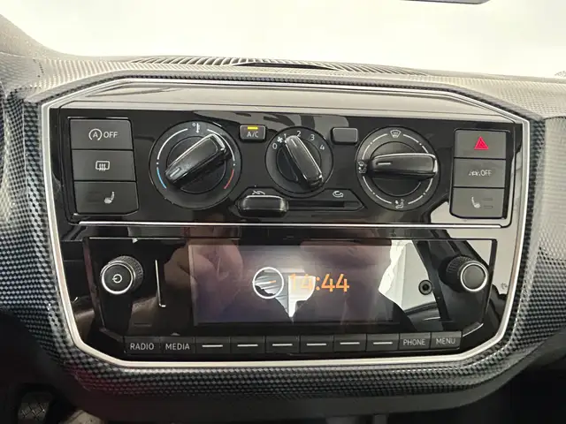 Volkswagen Up! view 8