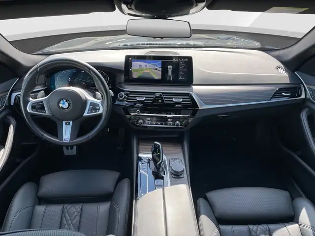 BMW M view 8