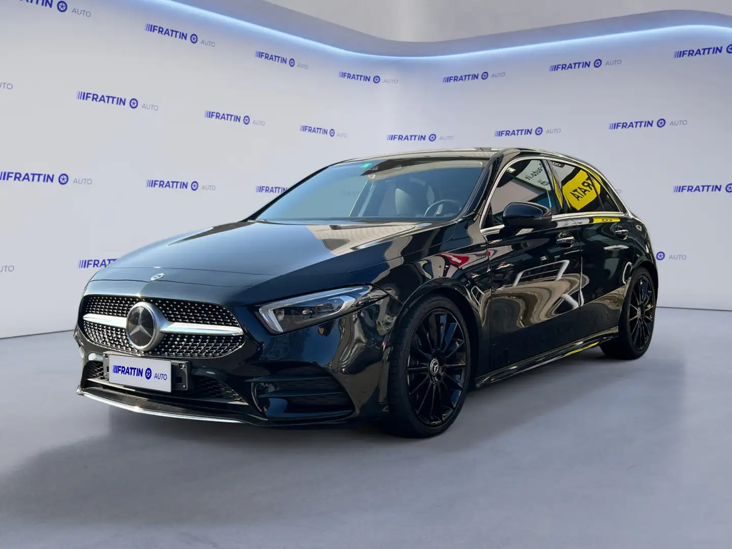 Mercedes-Benz A 220 A 220 Automatic 4Matic Premium Černá - 1