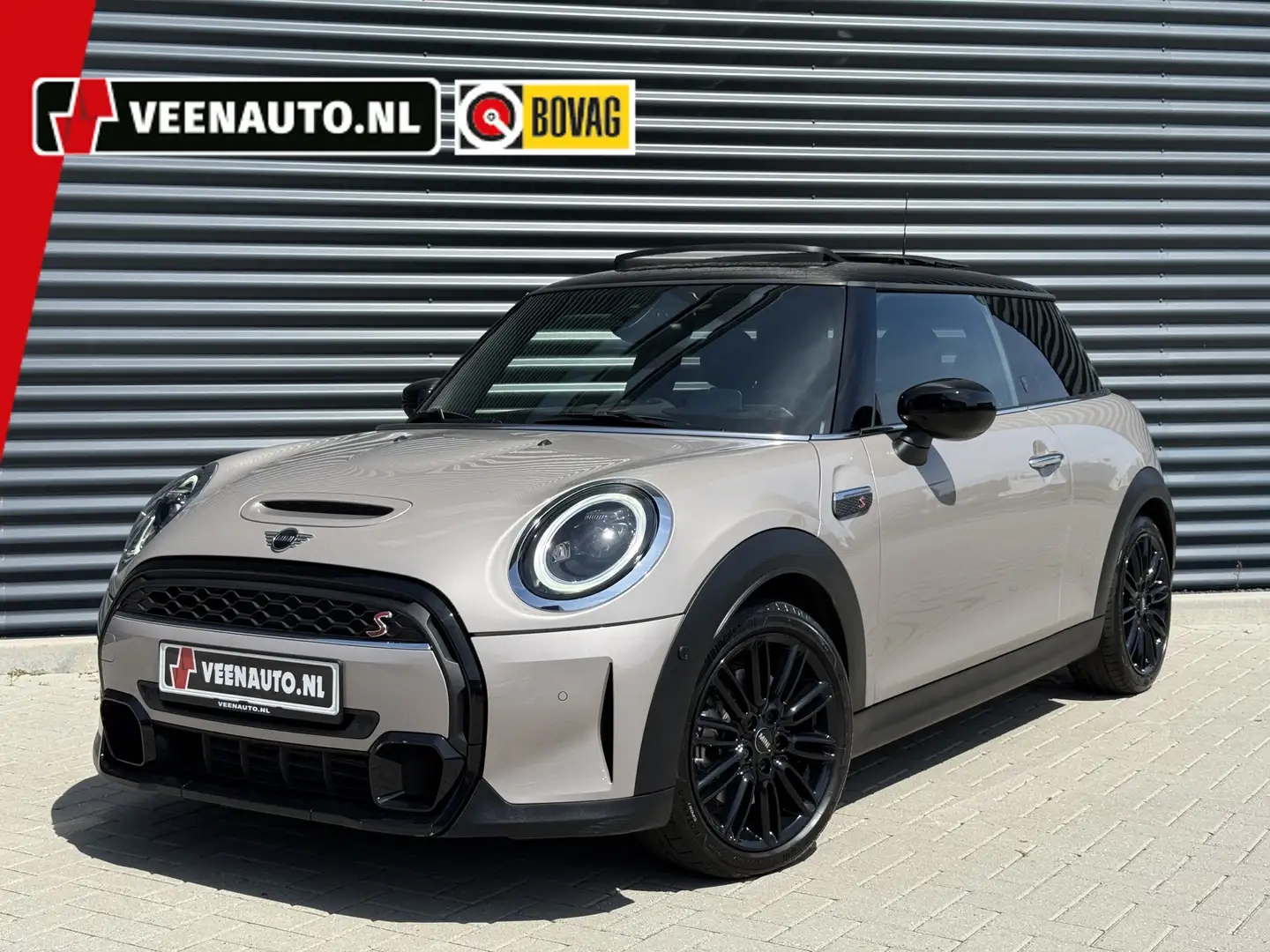 MINI Cooper S Mini 2.0 Yours Pano/Camera/Leder/Apple Grijs - 1