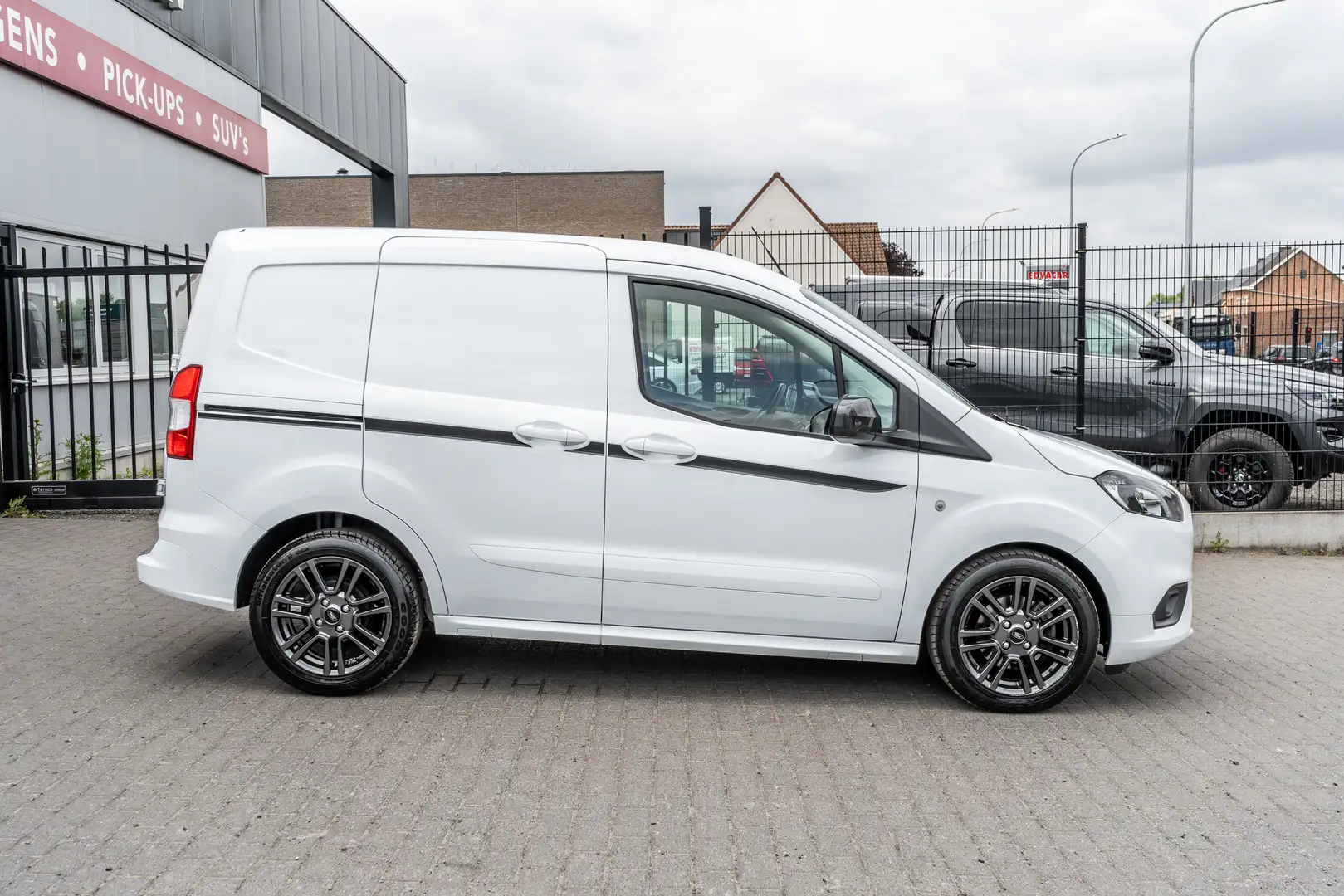 Ford Transit Courier 1.0i Sport - Cruis control / Airco / Bluetooth Blanco - 2