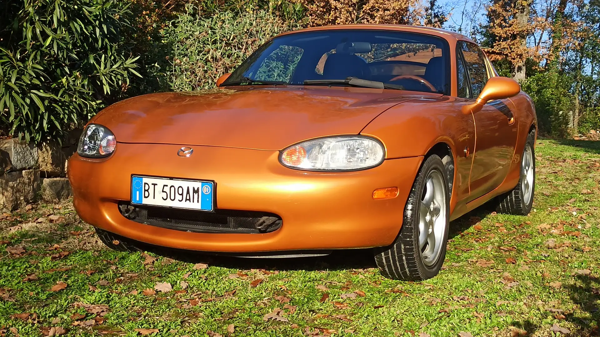 Mazda MX-5 MX-5 II 2001 1.6i 16v Золотий - 2