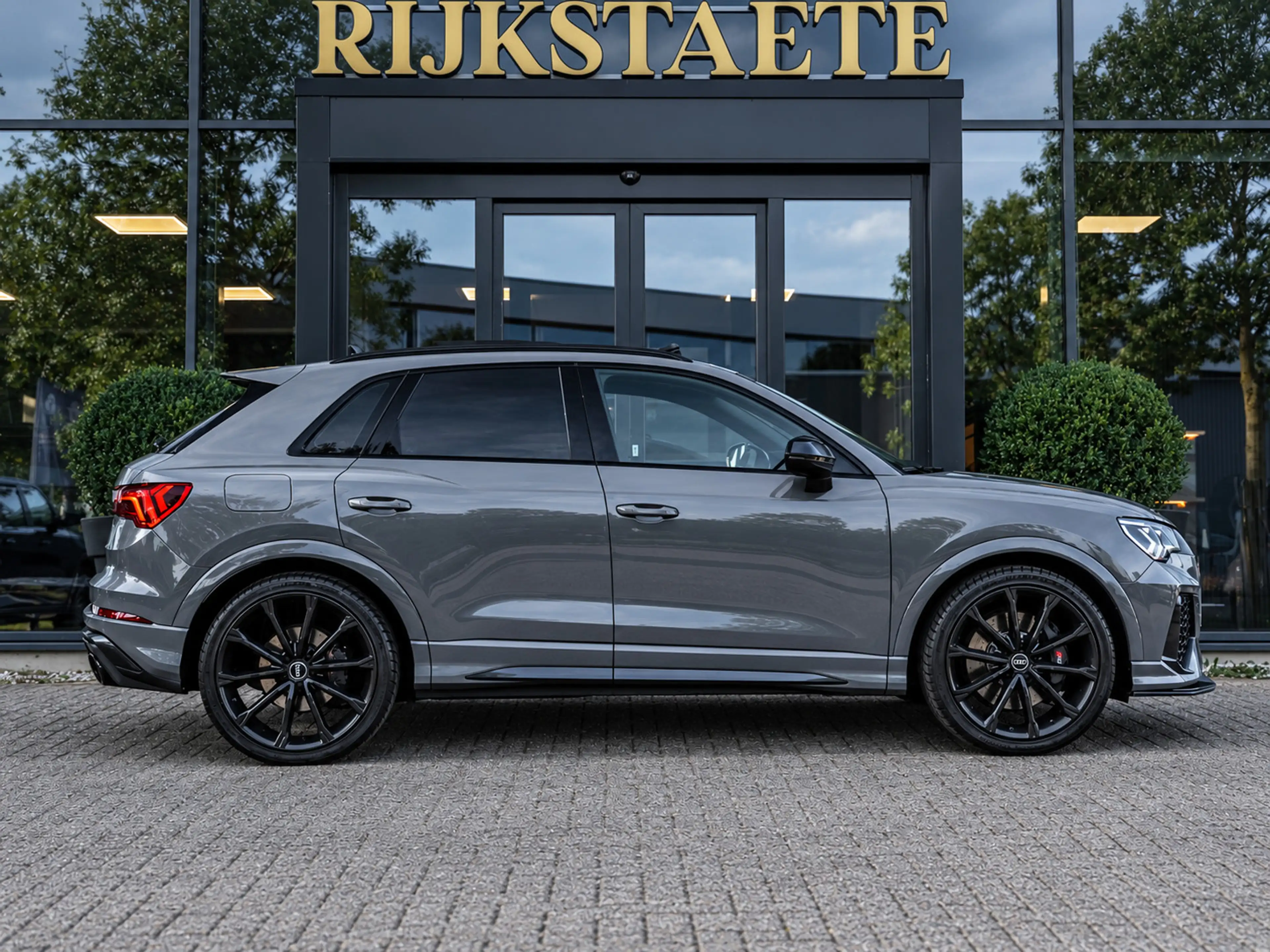 Audi RS Q3 RS Q3 2.5 TFSI — photo 6
