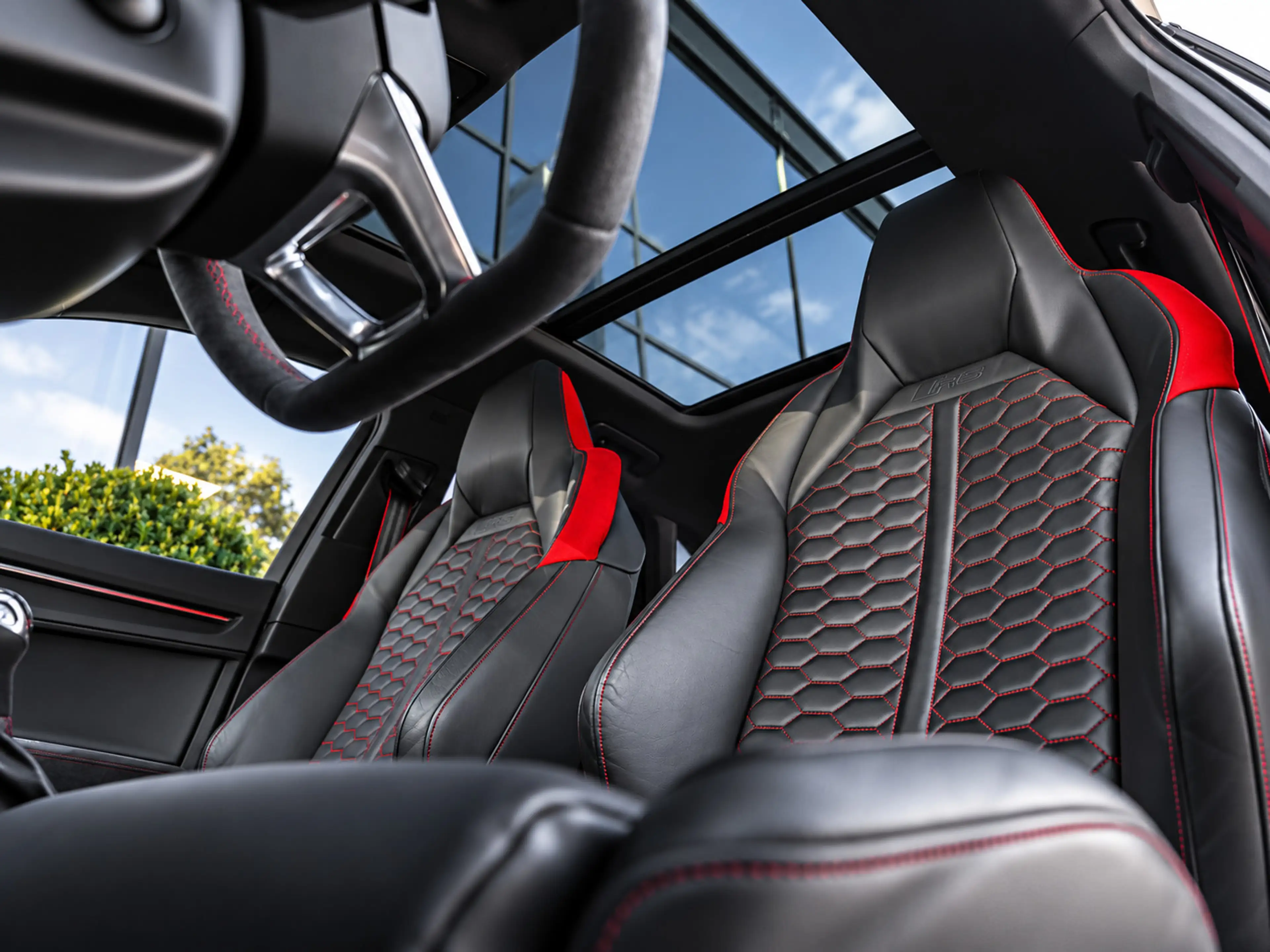 Audi RS Q3 RS Q3 2.5 TFSI — photo 12