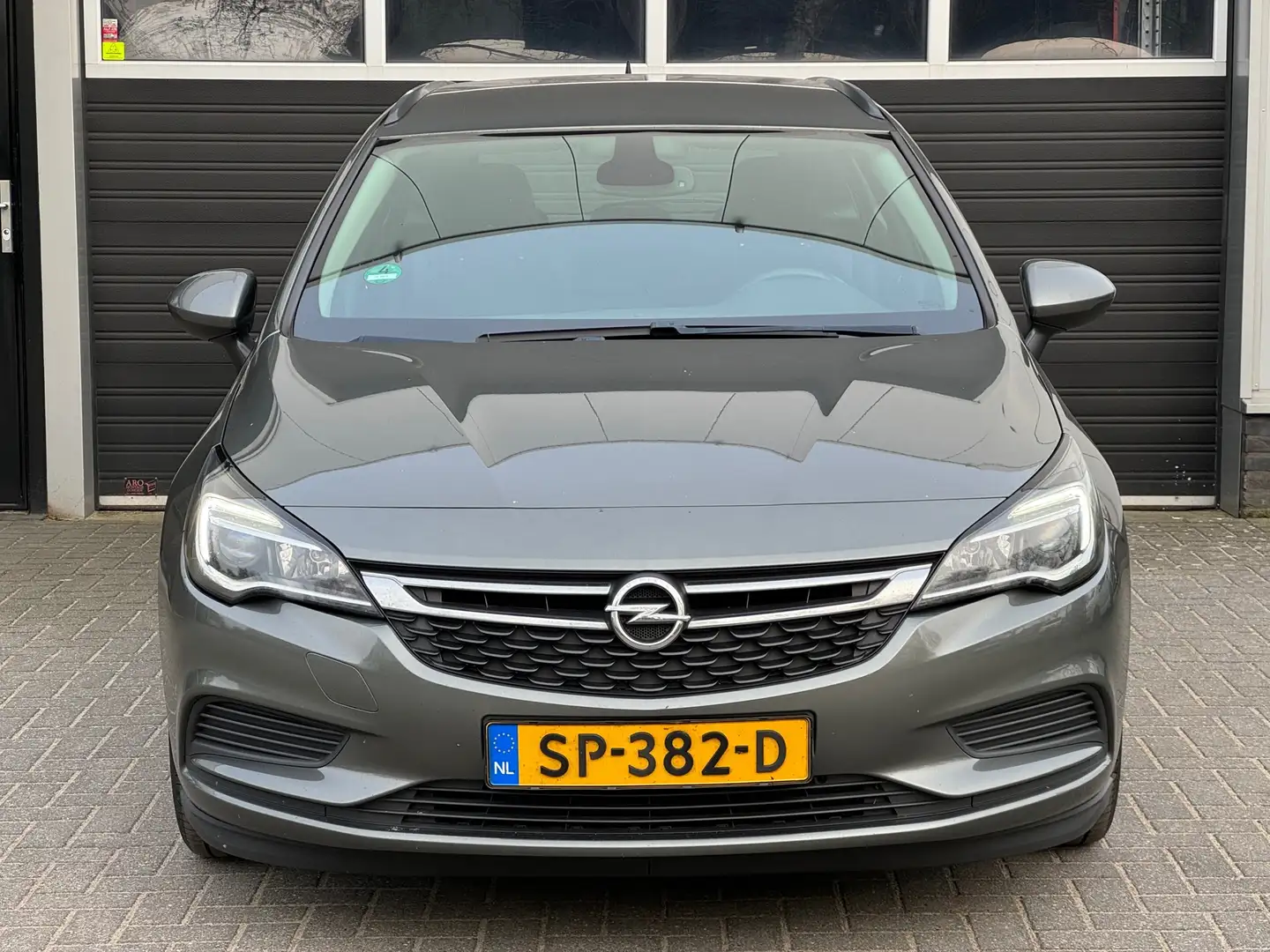 Opel Astra Sports Tourer 1.6 CDTI Business+ Netto Export Prij Grijs - 2