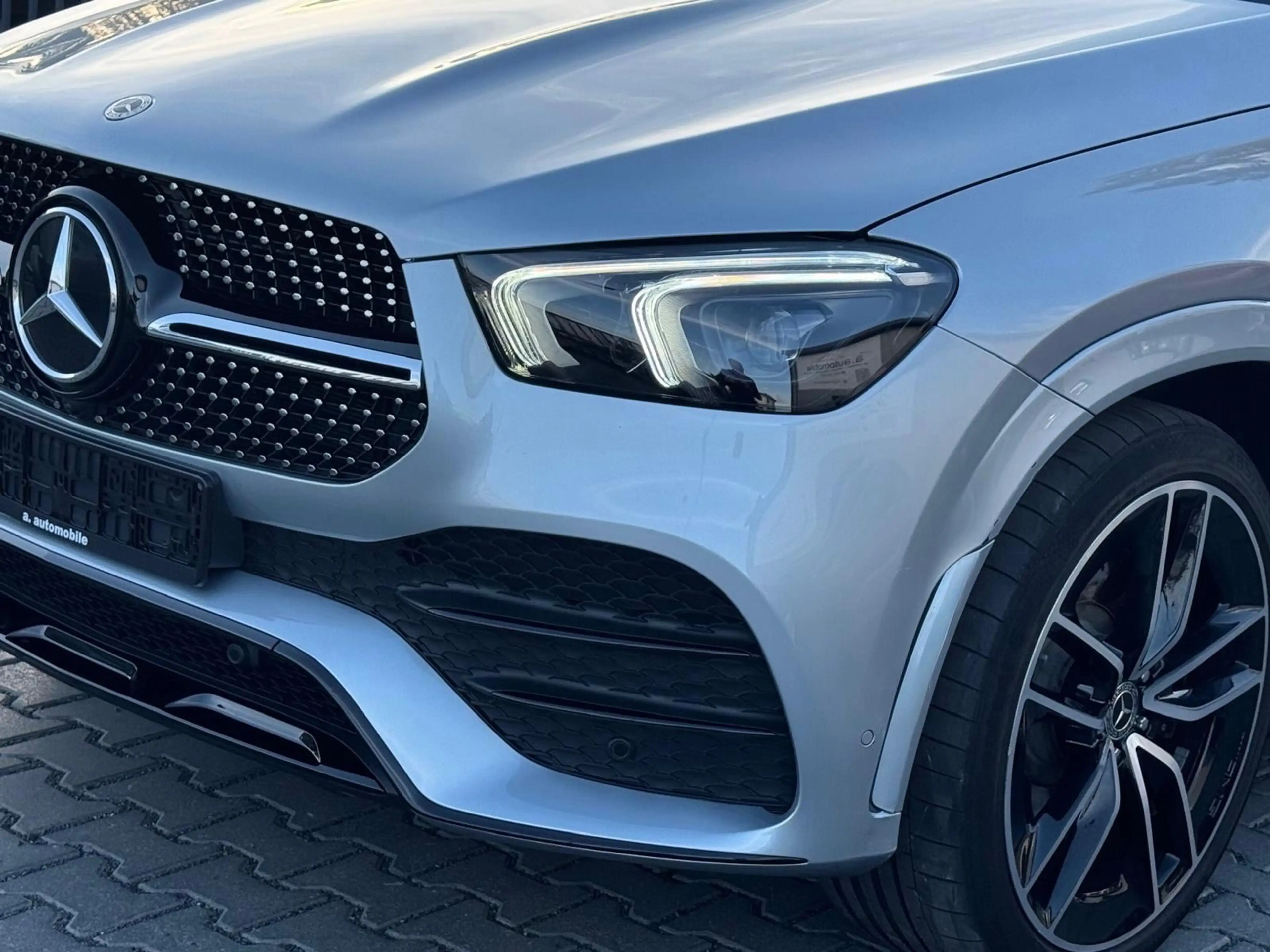 Mercedes-Benz GLE 350 de 4Matic *AMG Line*Pano*Air Matic* — photo 8