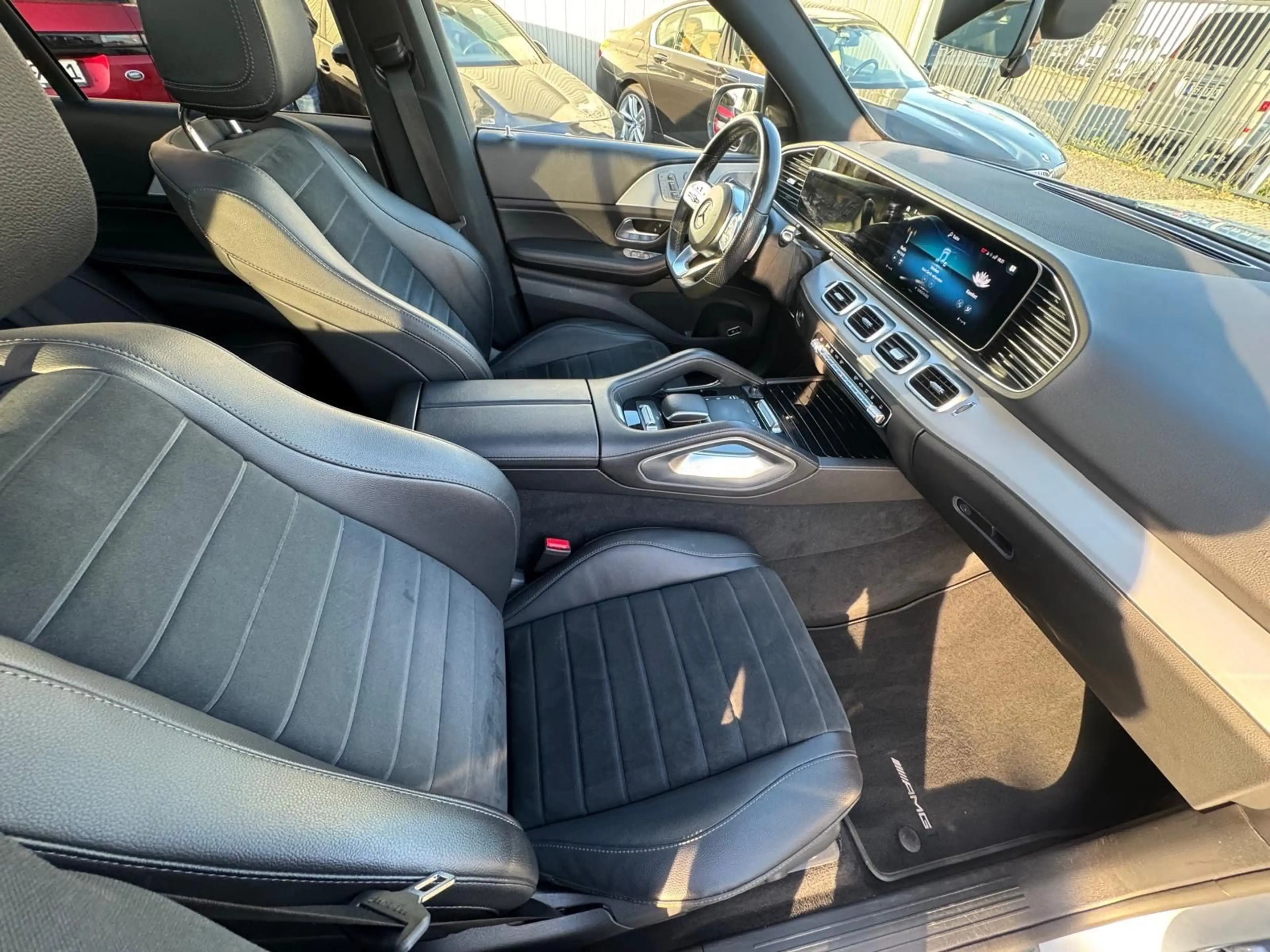 Mercedes-Benz GLE 350 de 4Matic *AMG Line*Pano*Air Matic* — photo 15