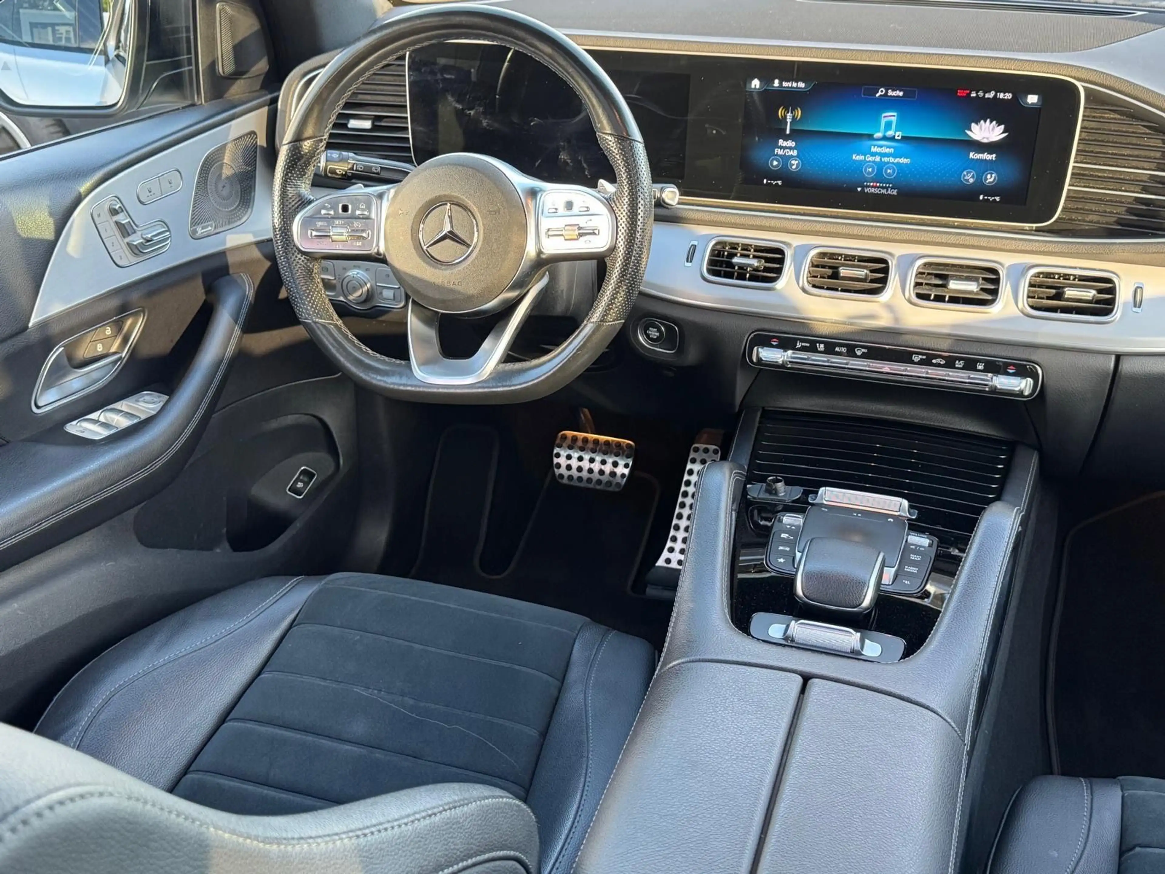 Mercedes-Benz GLE 350 de 4Matic *AMG Line*Pano*Air Matic* — photo 12