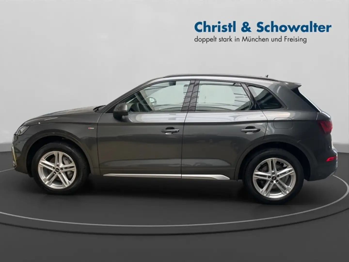 Audi Q5 55TFSIe quattro S tronic S line LED 3ZAC SHZ Grijs - 2