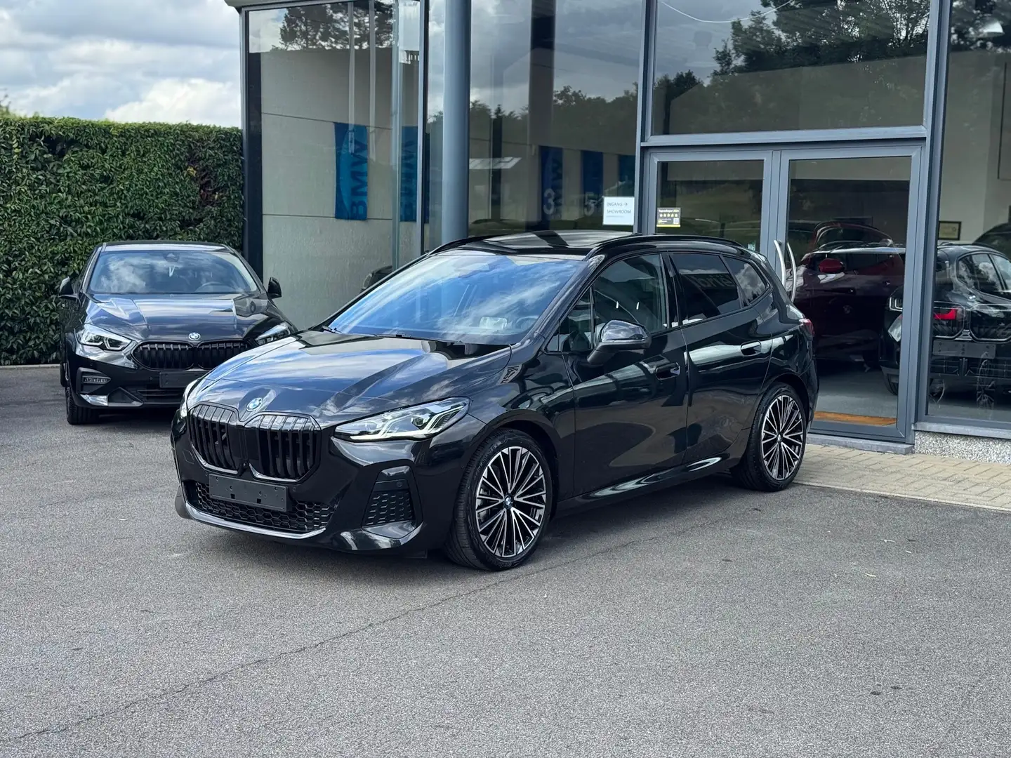 BMW 218 i Active Tourer M Sport / PANO / HUD / 360 / LEER - 2