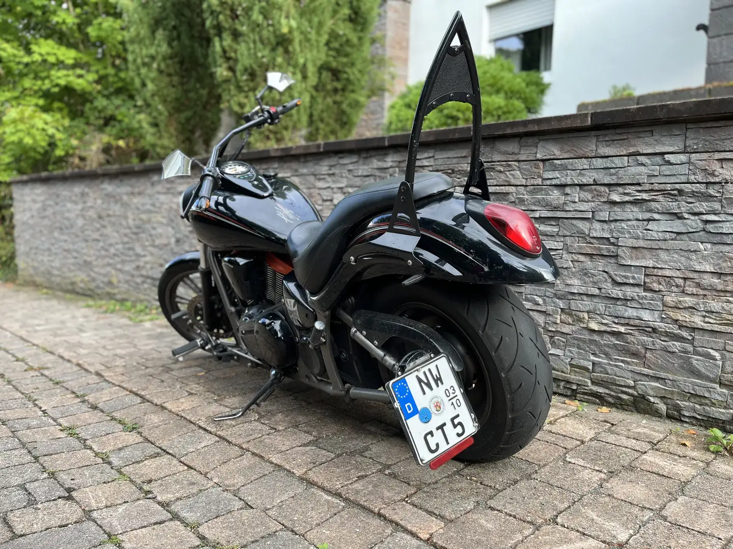 Kawasaki VN 900 Custom Special Edition - 2