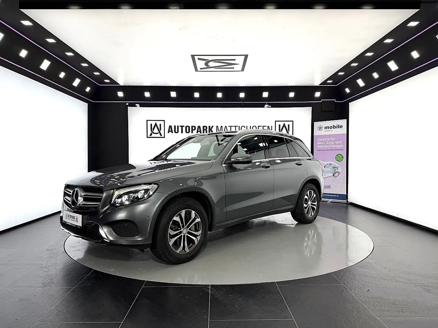 Mercedes-Benz GLC 250 d 4Matic Aut. *LED*NAVI* Grau - 2