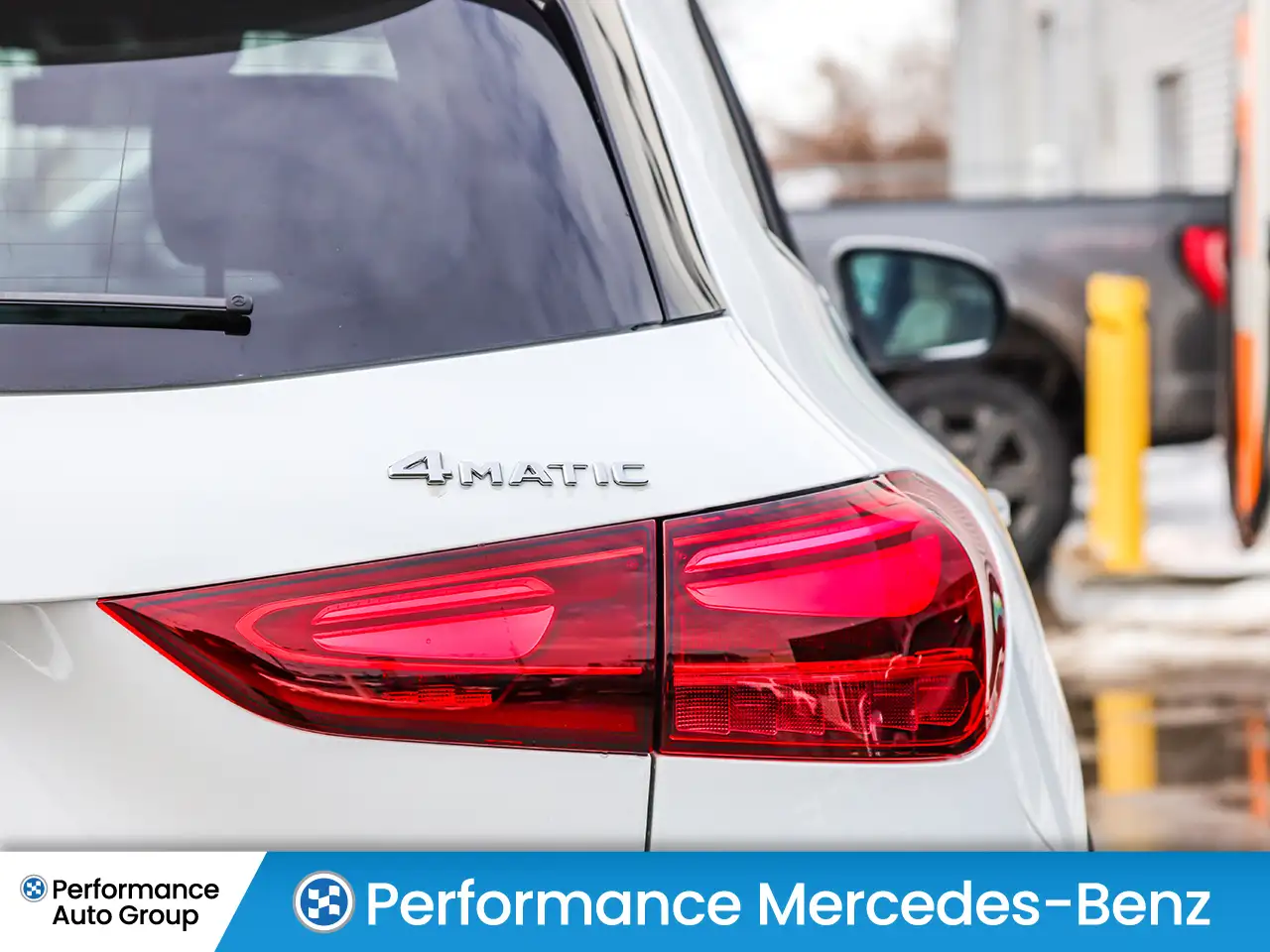 Mercedes-Benz GLA снимка Mercedes-Benz GLA
