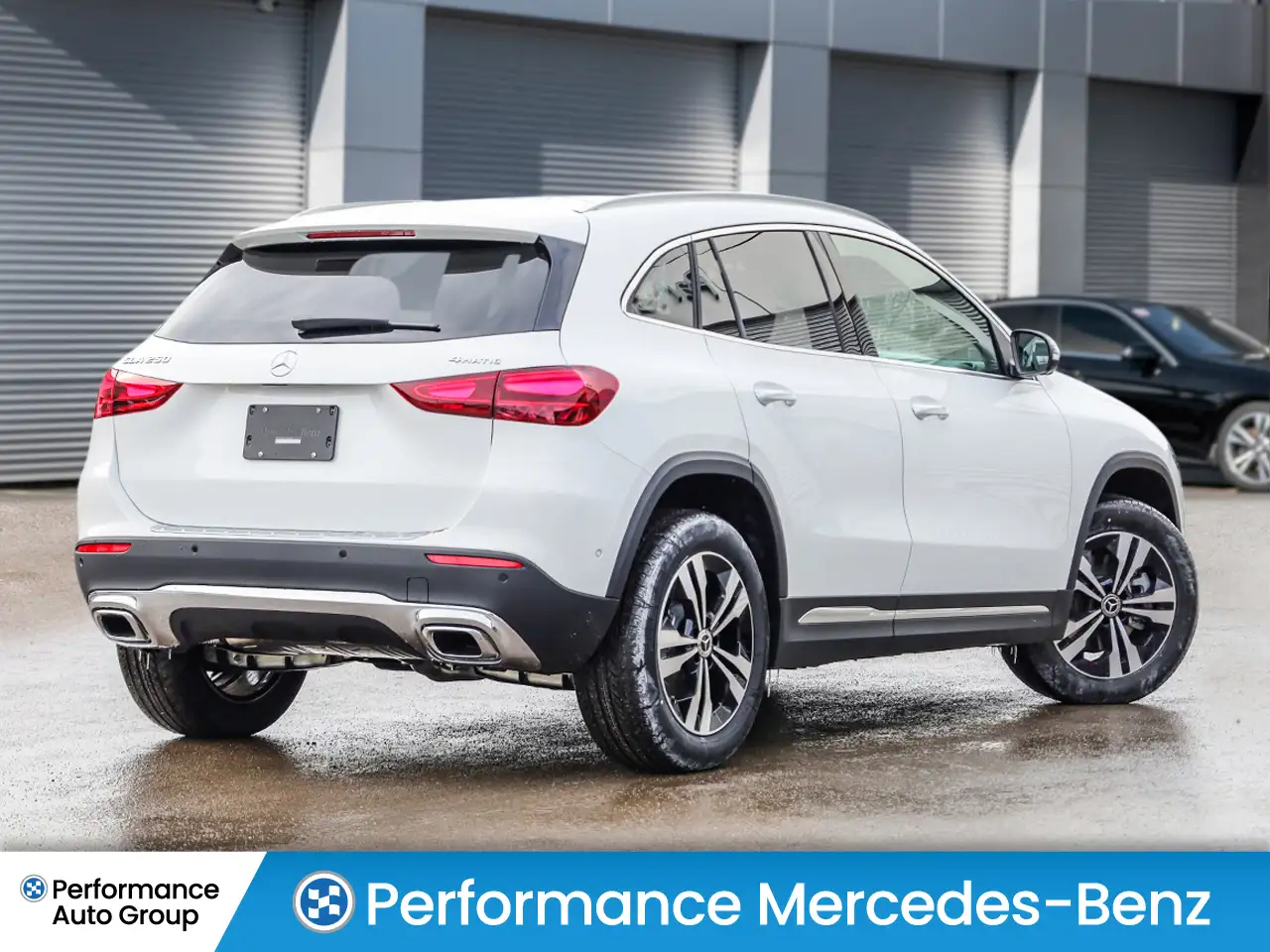 Mercedes-Benz GLA снимка Mercedes-Benz GLA