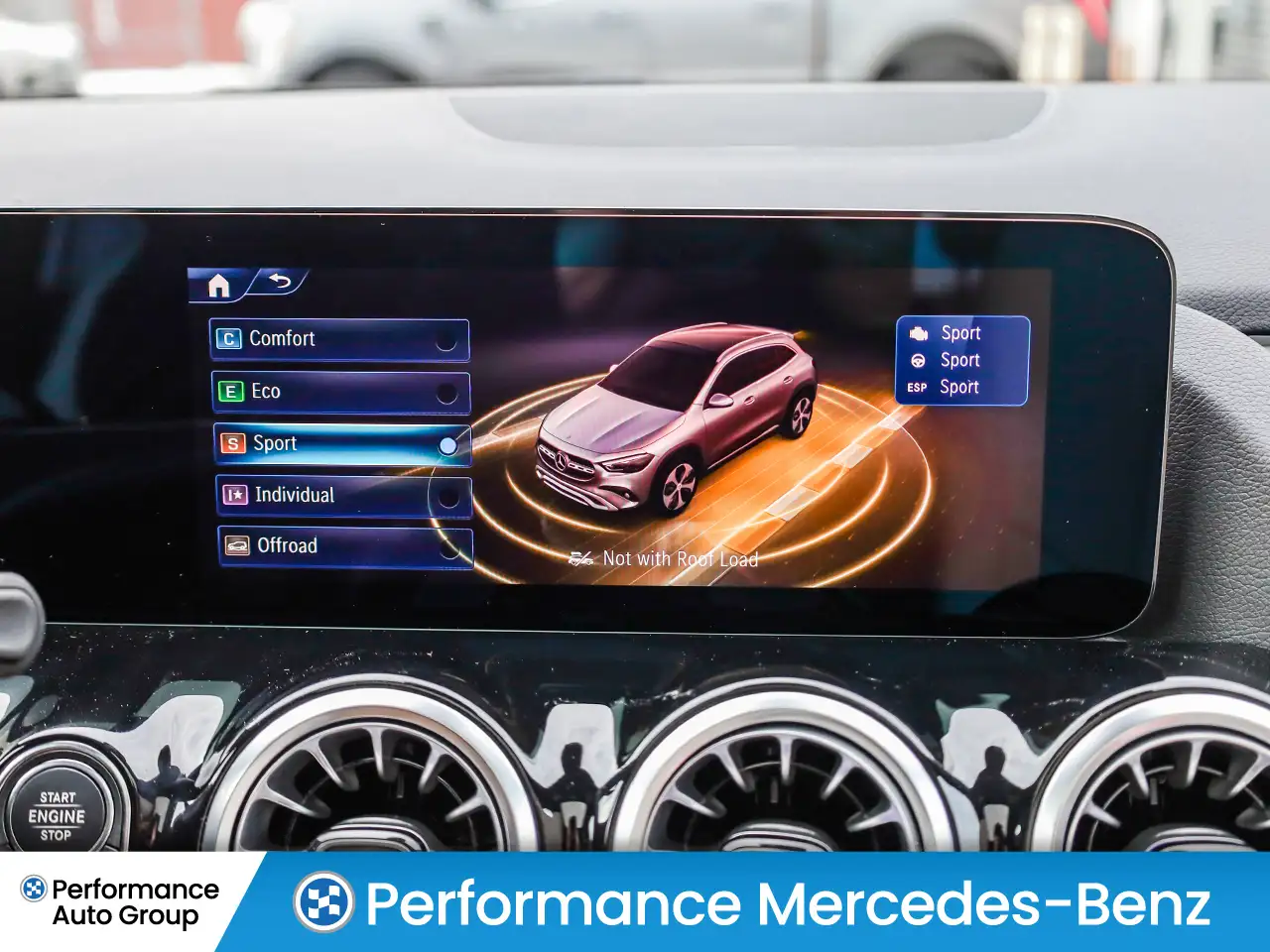 Mercedes-Benz GLA снимка Mercedes-Benz GLA