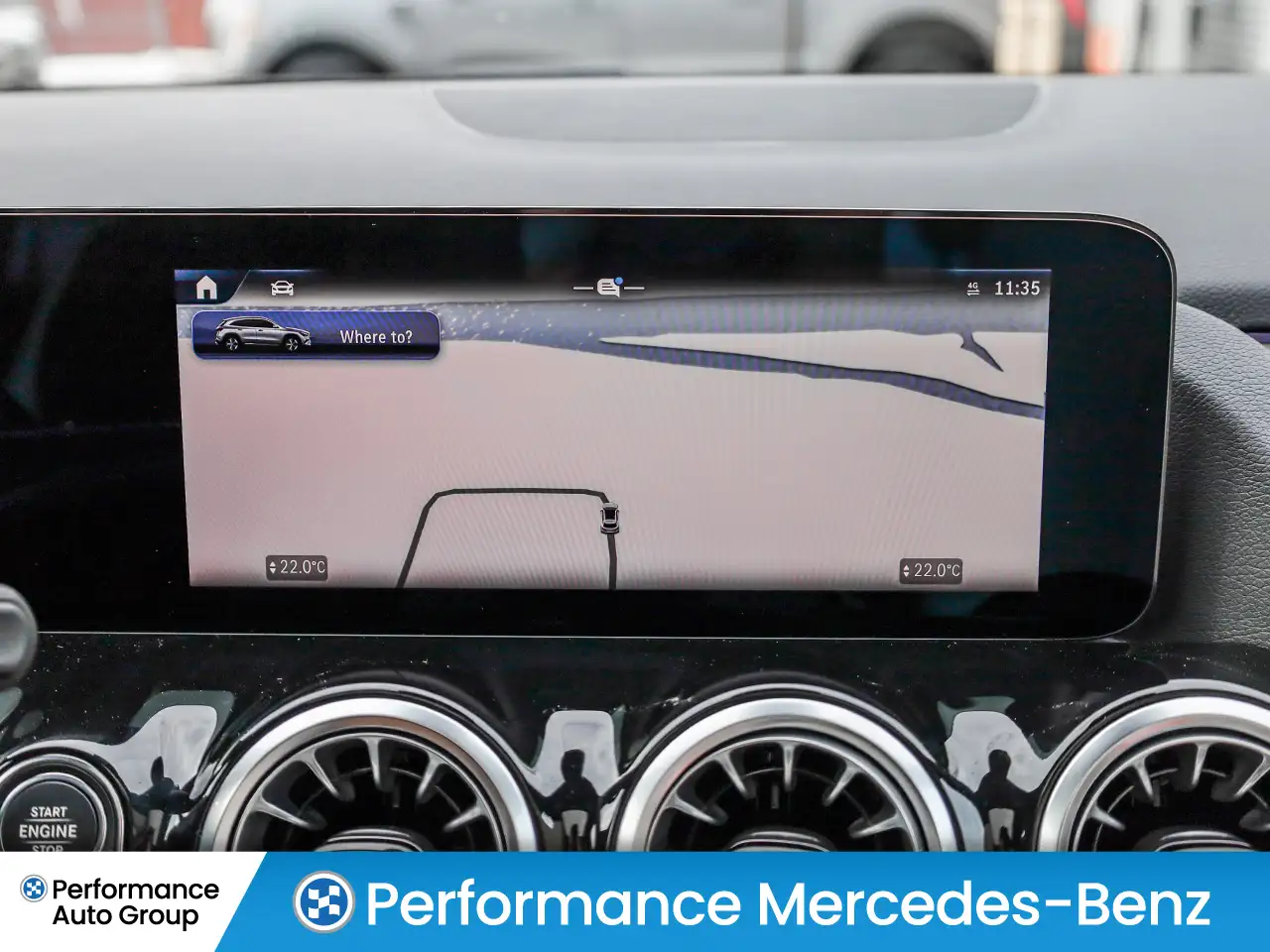 Mercedes-Benz GLA снимка Mercedes-Benz GLA