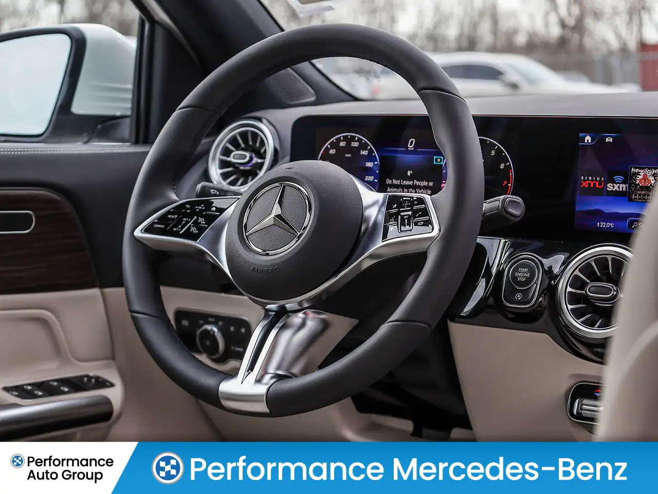 Mercedes-Benz GLA снимка Mercedes-Benz GLA