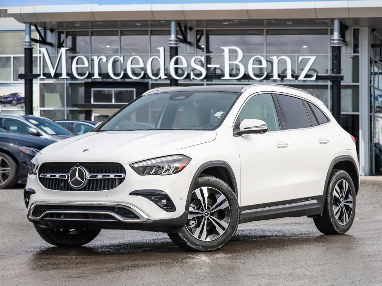 Mercedes-Benz GLA снимка Mercedes-Benz GLA