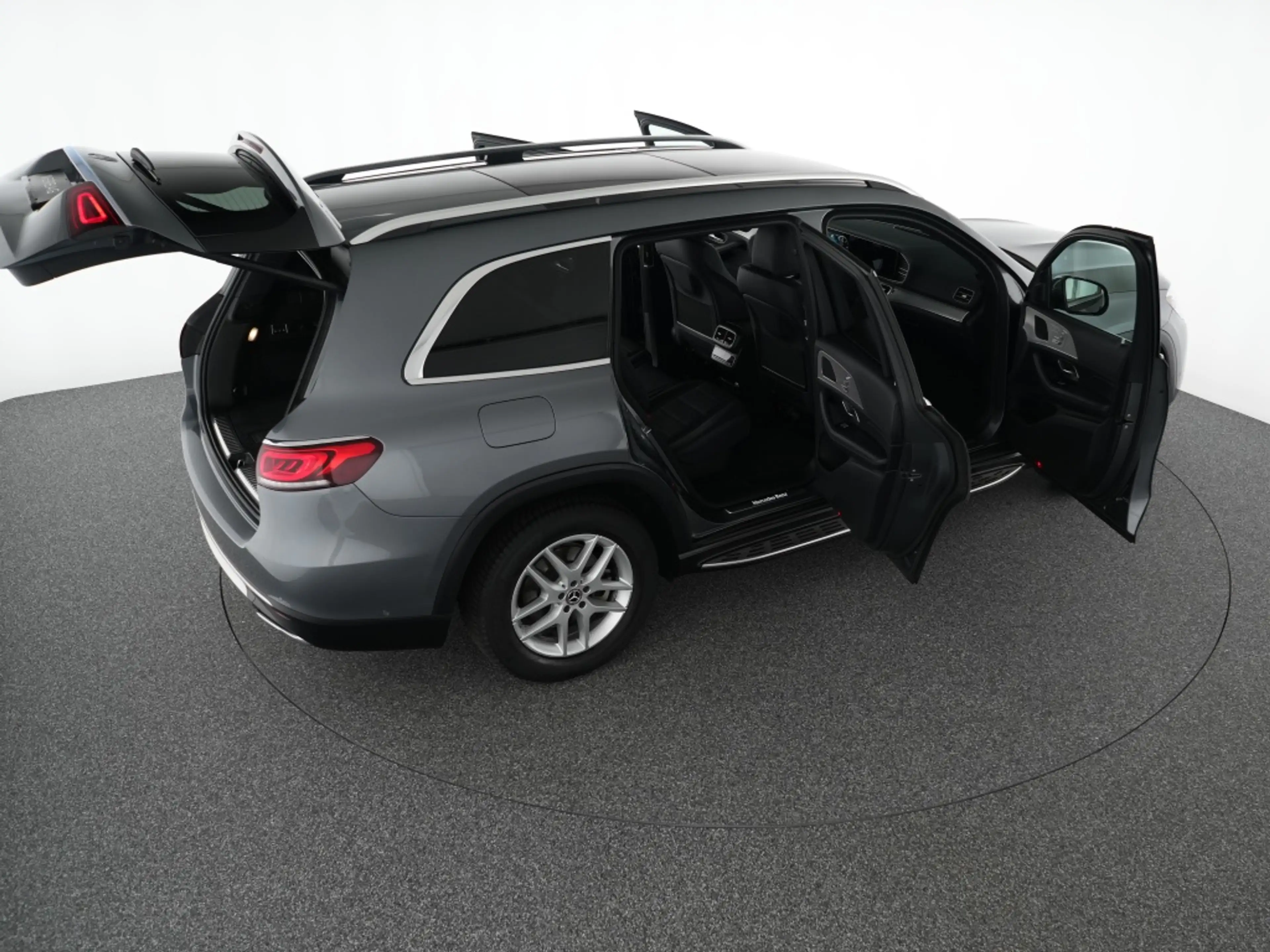 Mercedes-Benz GLS 350 d 4M Pano Airmatic Multibeam 360° Memory — photo 13