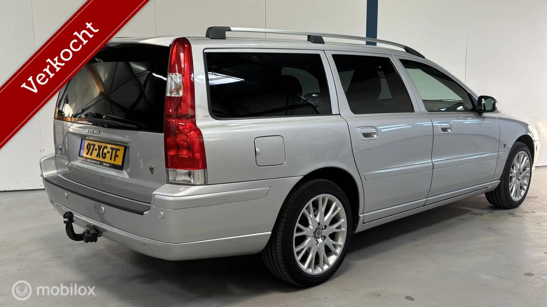 Volvo V70 2.4 Edition Sport DEALER HISTORIE/ZEER GOEDE STAAT Grigio - 2