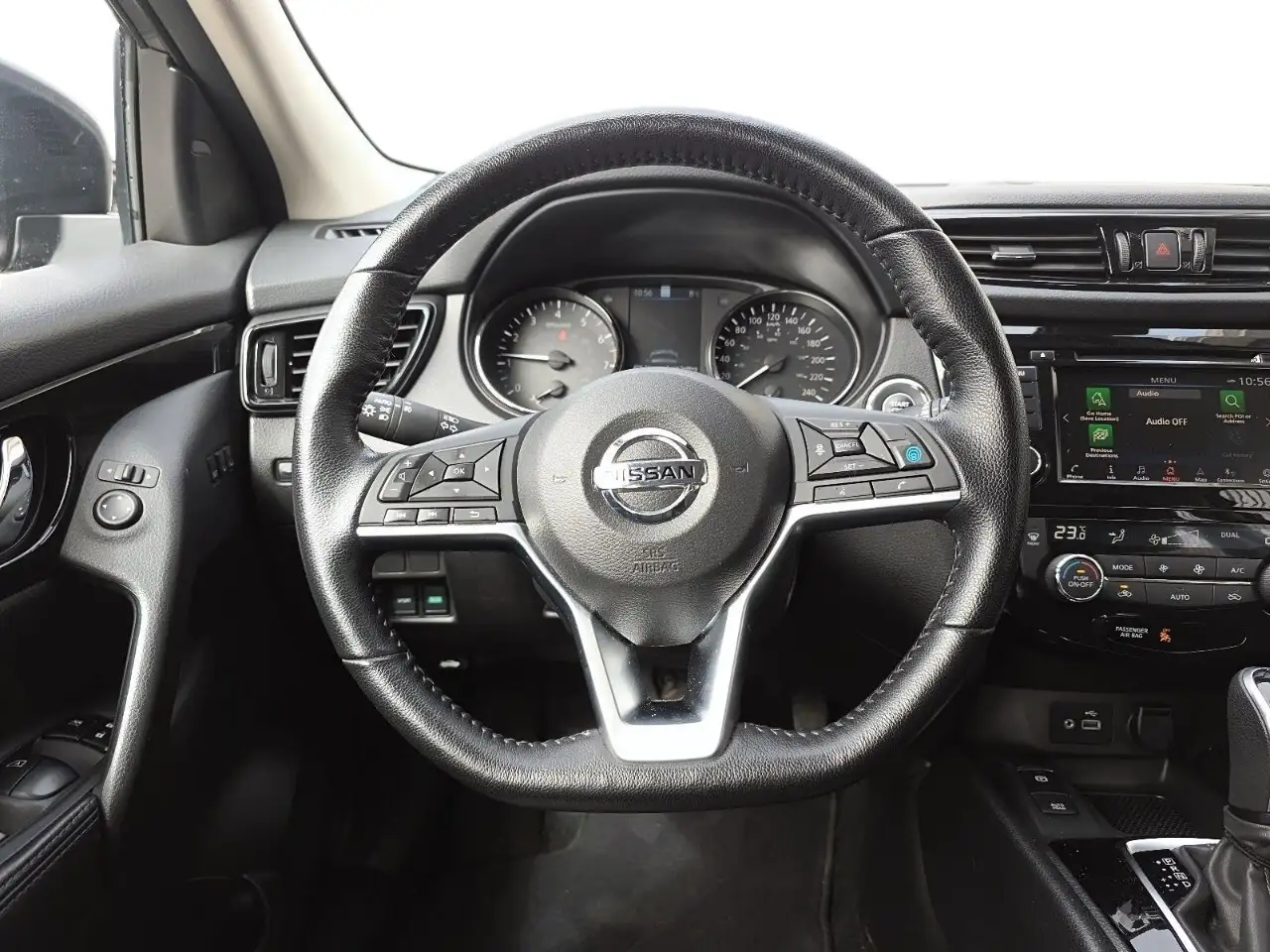 Nissan Qashqai снимка Nissan Qashqai
