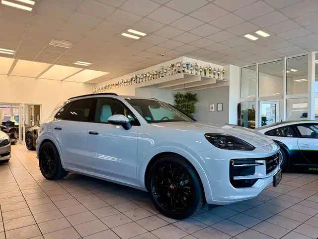 Porsche Cayenne S SportDesign/AHK/Luftfederung/ACC