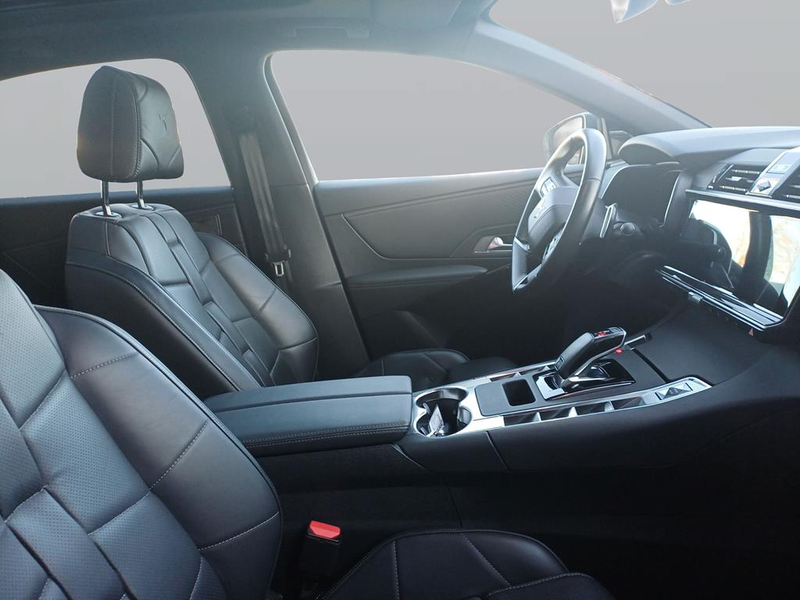 DS Automobiles DS 7 Opera Blu HDI 130 — photo 12