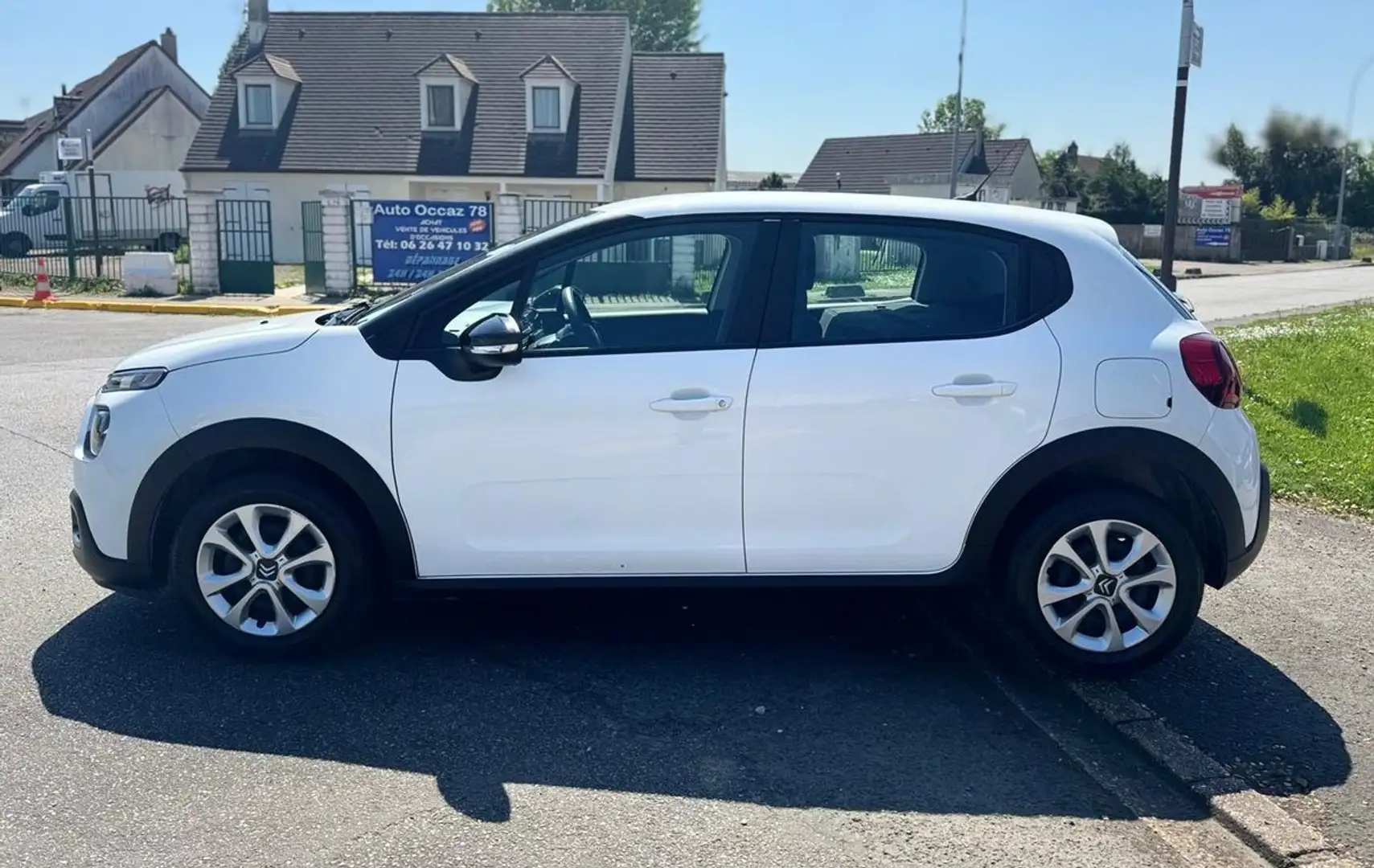 Citroen C3 Société 1.2 PT 83CV Feel Nav 8000HT 08/22 ENTRETIE Blanc - 2