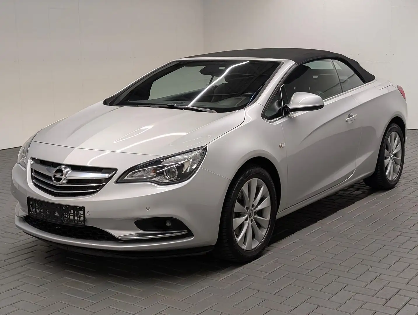 Opel Cascada Klimaautom./Navi/SHZ/PDC/Tempom./18-LM Silber - 1