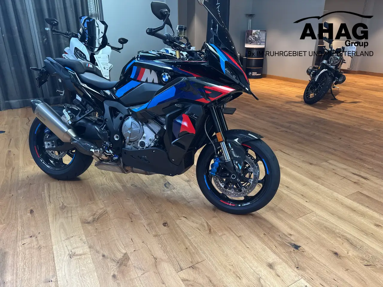 BMW M 1000 XR