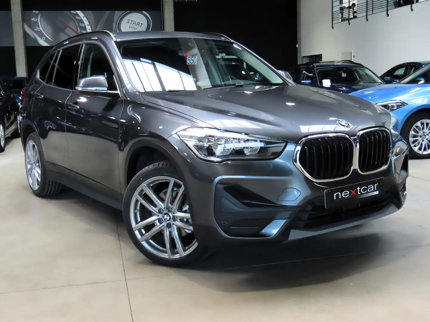 BMW X1 18dA SDrive *NAVI PRO-CRUISE-CUIR-PARKING AV&AR* Orange - 2