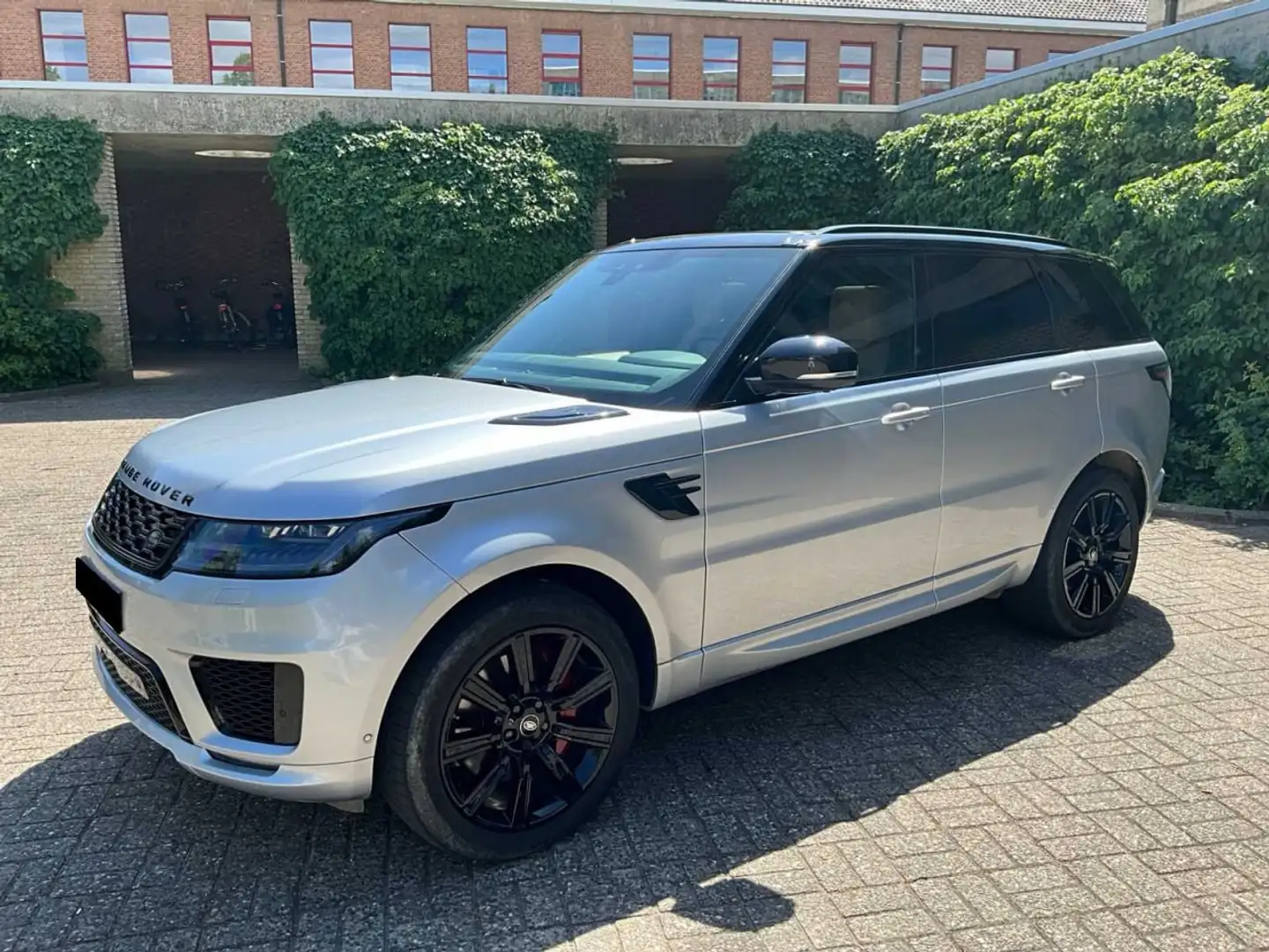 Land Rover Range Rover Sport - 1