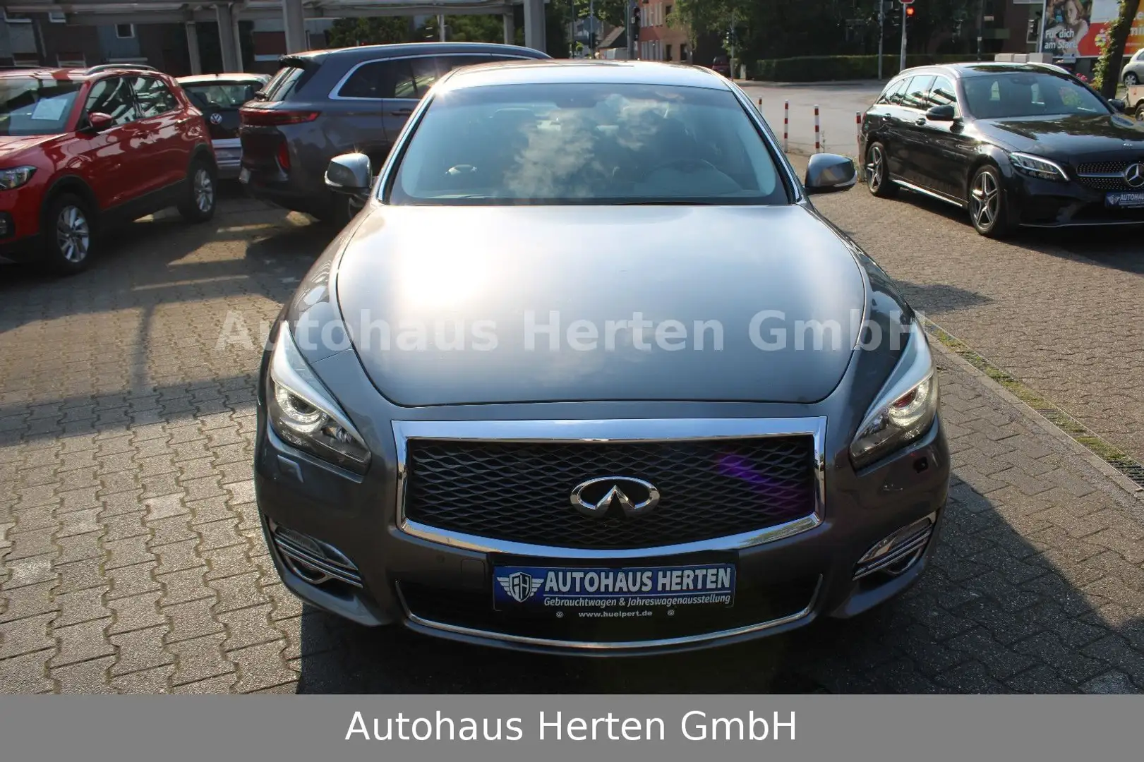 Infiniti Q70 2.2d Premium Tech*XENON*360°CAM*ACC*MAX.VOLL Gri - 2