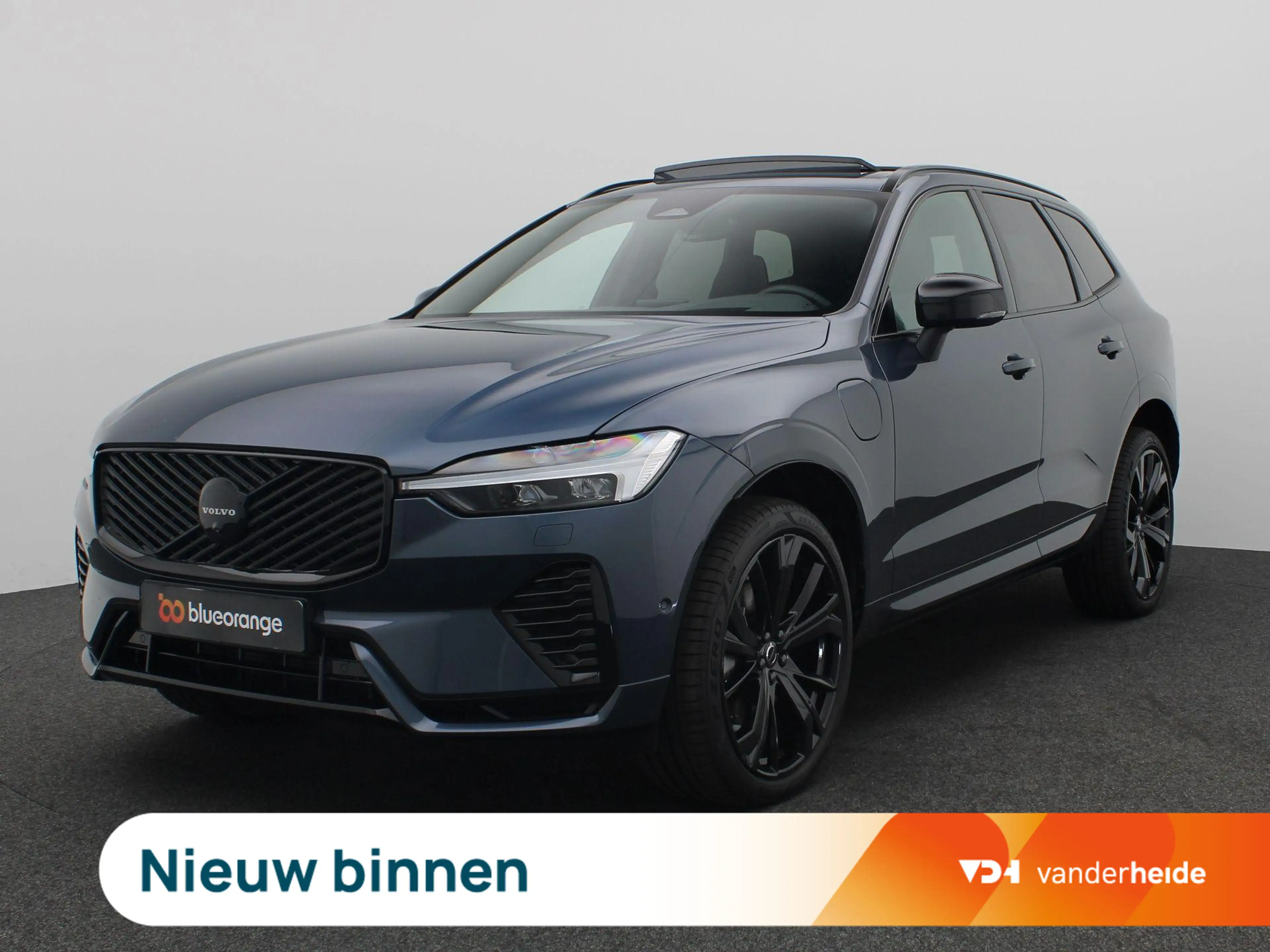 Volvo XC60 2.0 T6 Plug-in hybrid AWD Plus Black Edition 350PK