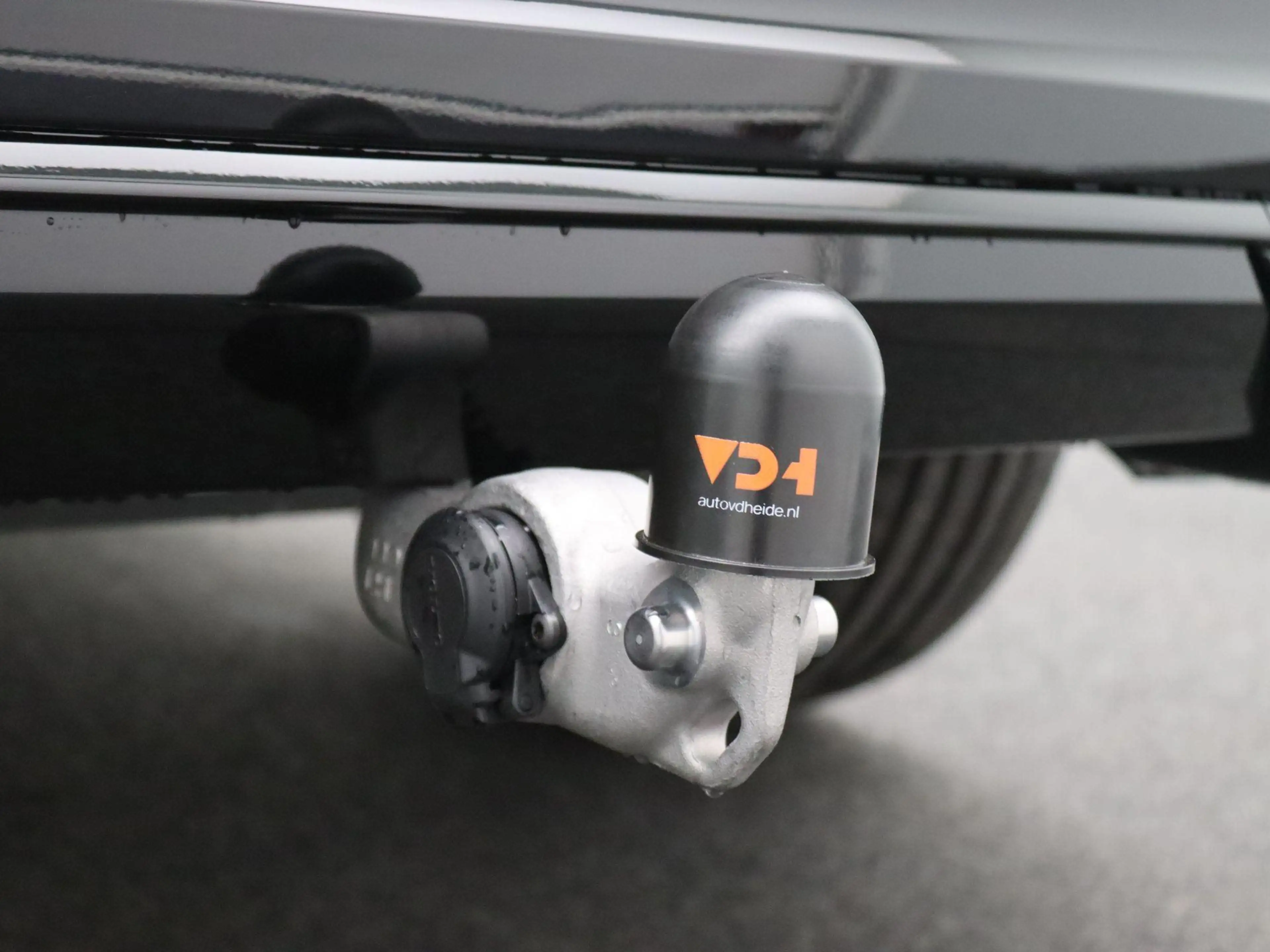 Volvo XC60 2.0 T6 Plug-in hybrid AWD Plus Black Edition 350PK — photo 47