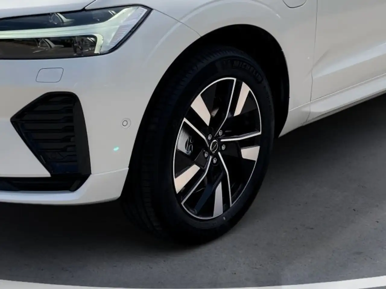 Volvo XC60 2026 — фото 13