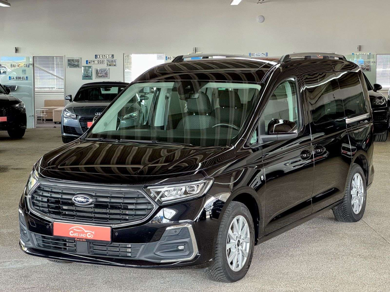 2023 Ford Tourneo