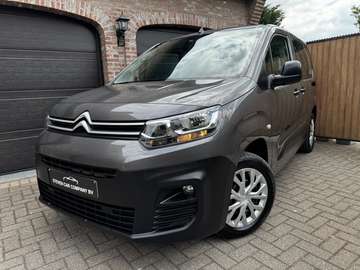 | A/C | LANE ASSIST | PDC | CARPLAY | CRUISE CONTROL |